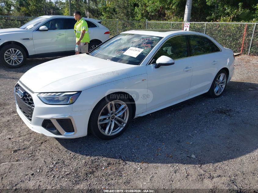 Audi A4 2022 — photo 2
