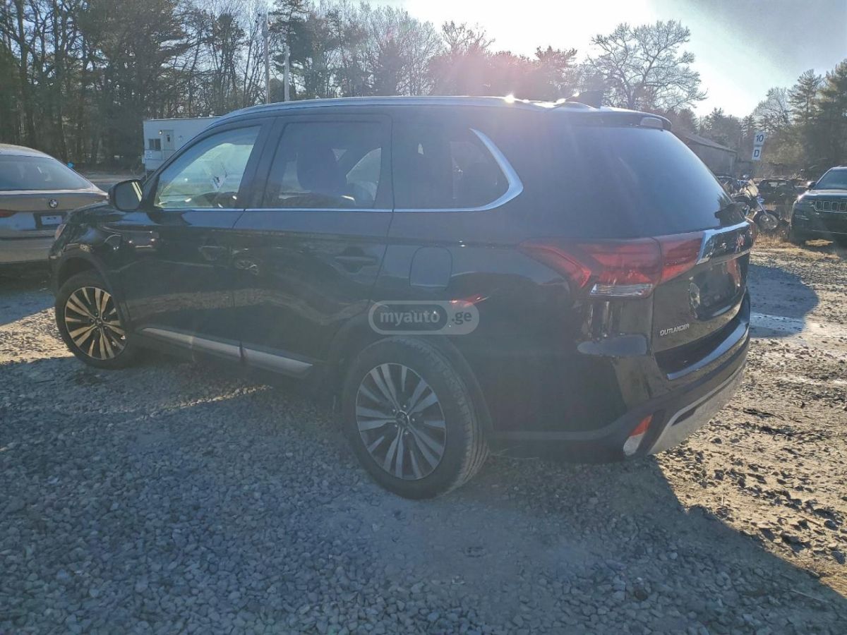 Mitsubishi Outlander 2020 — photo 2