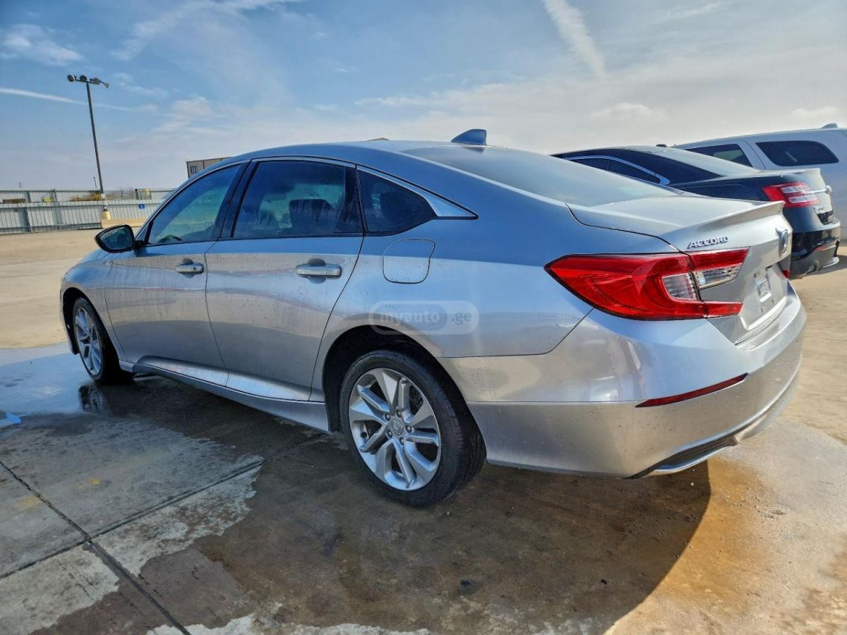 Honda Accord 2020 — photo 2