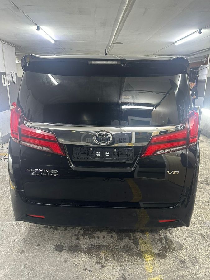 Toyota Alphard 2022 — photo 2