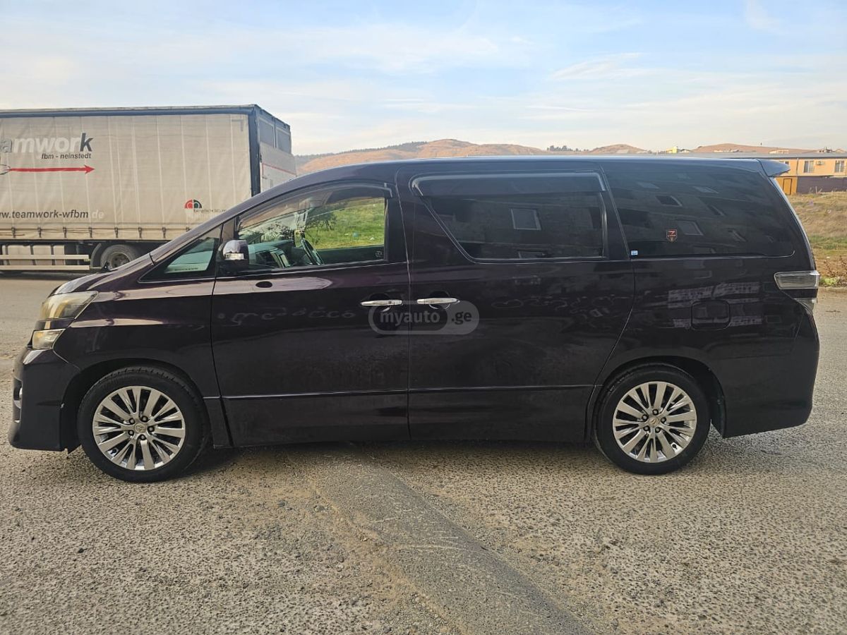 Toyota Alphard 2014 — photo 2