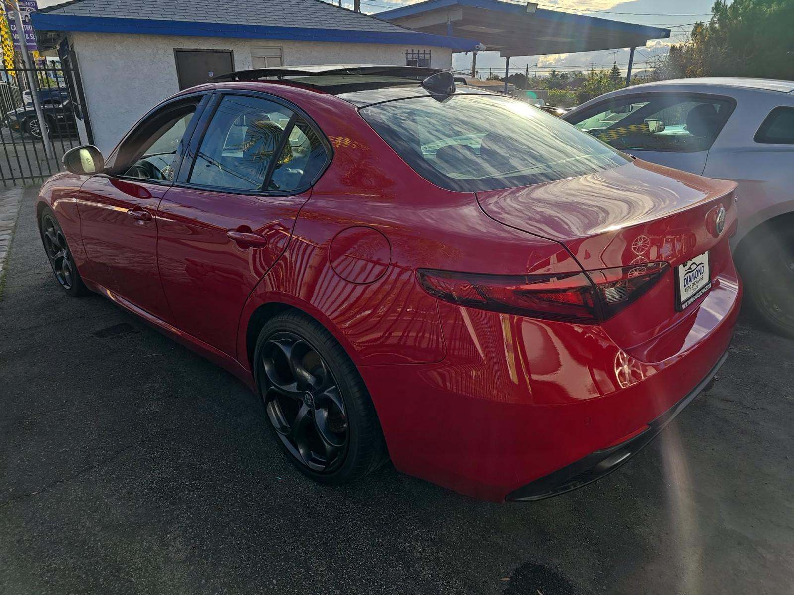 Alfa Romeo Giulia 2018 — photo 2