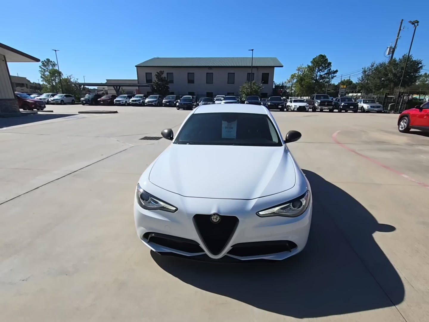 Alfa Romeo Giulia 2019 — photo 2