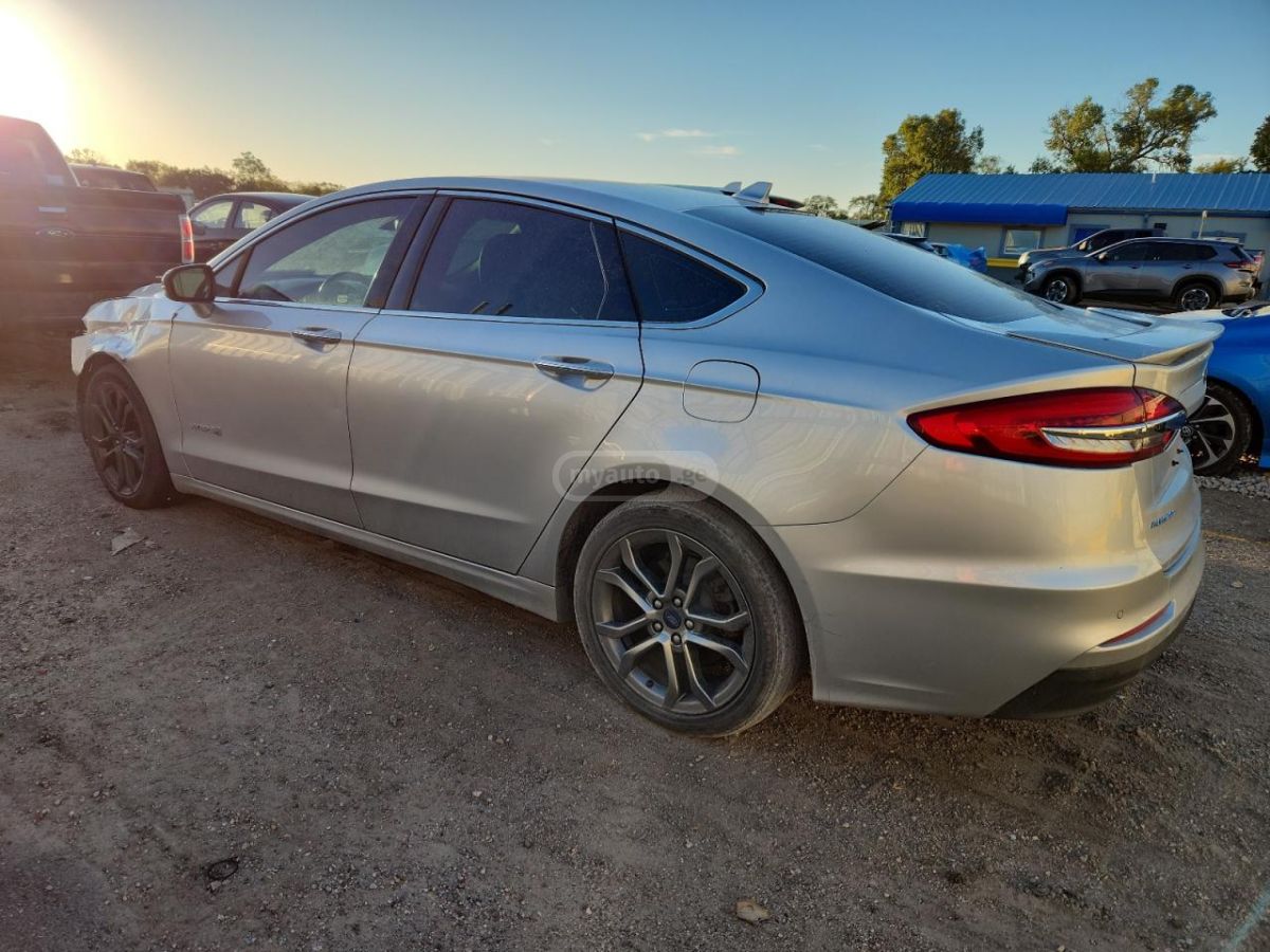 Ford Fusion 2019 — photo 2