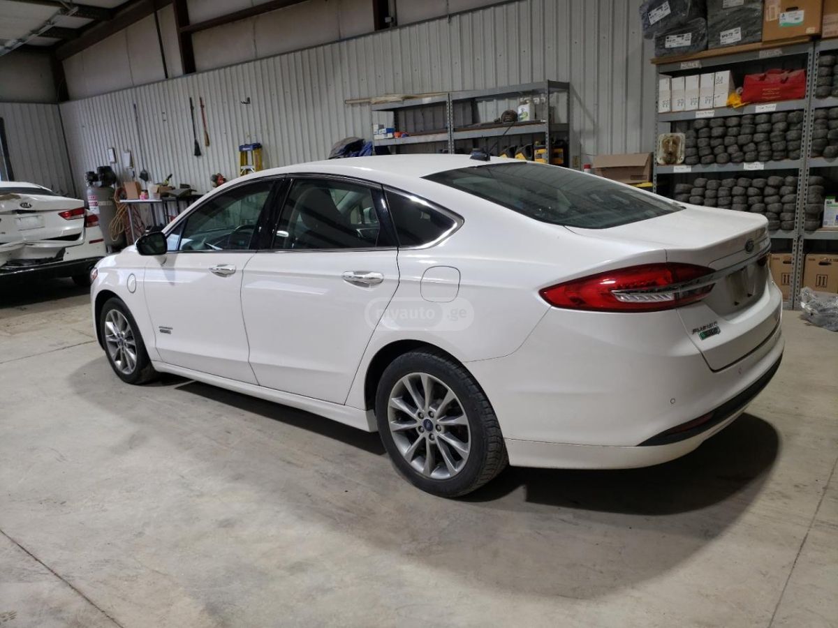 Ford Fusion 2017 — photo 2