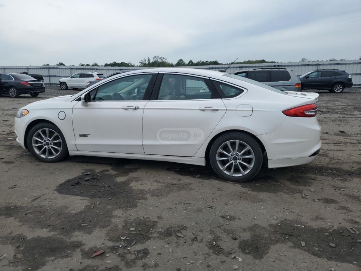 Ford Fusion 2017 — photo 2