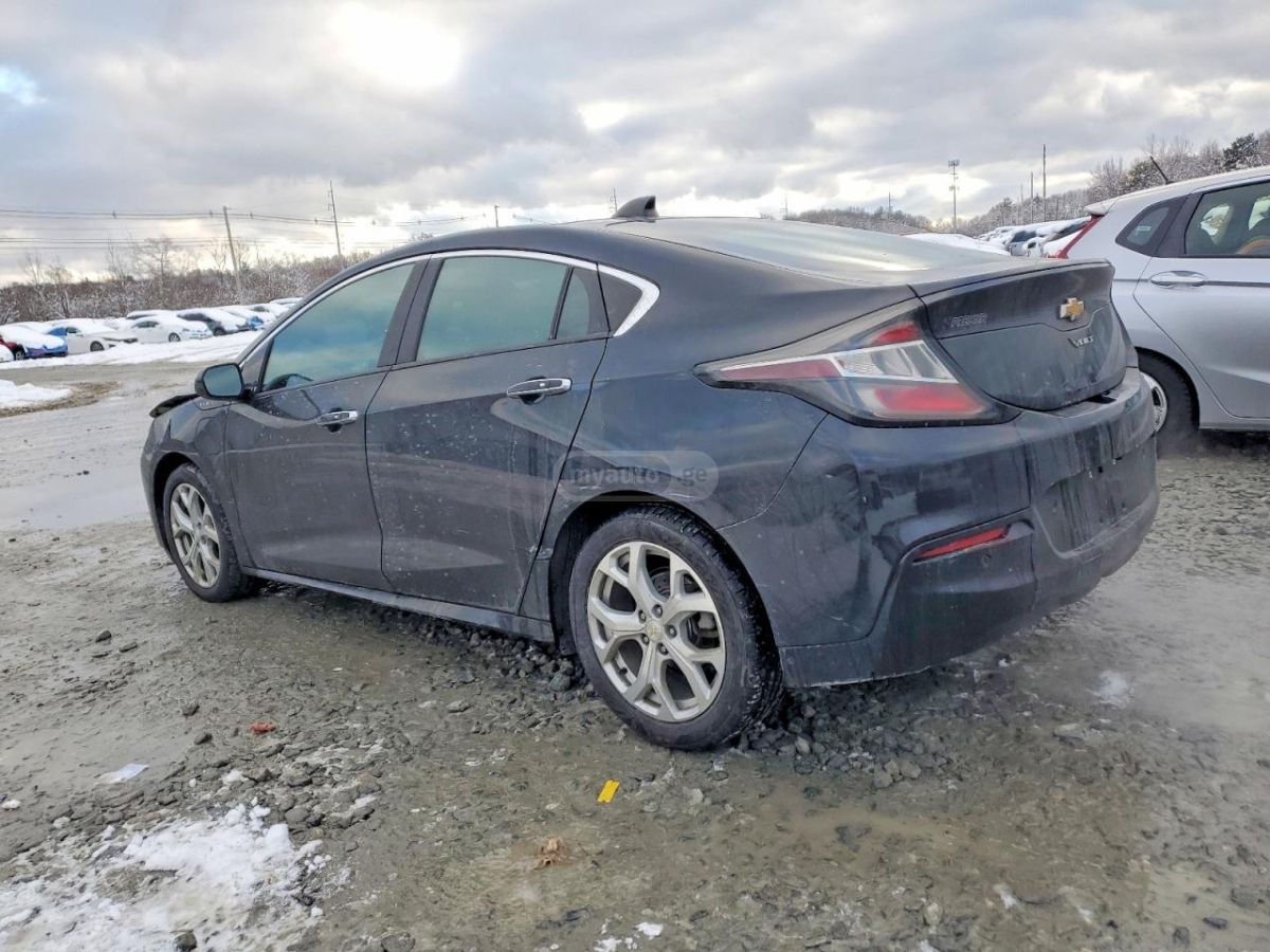 Chevrolet Volt 2017 — photo 2