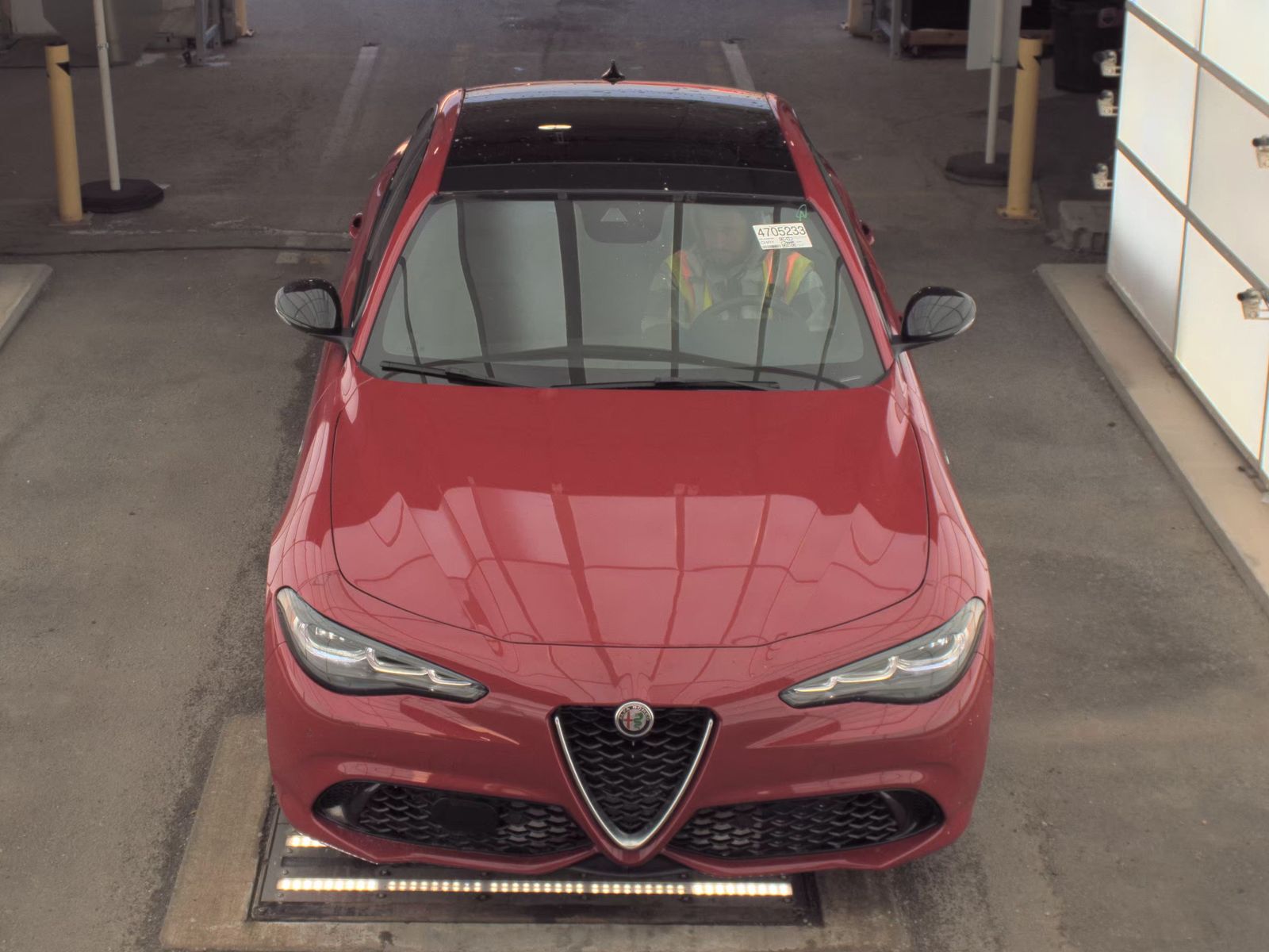 Alfa Romeo Giulia 2024 — photo 2