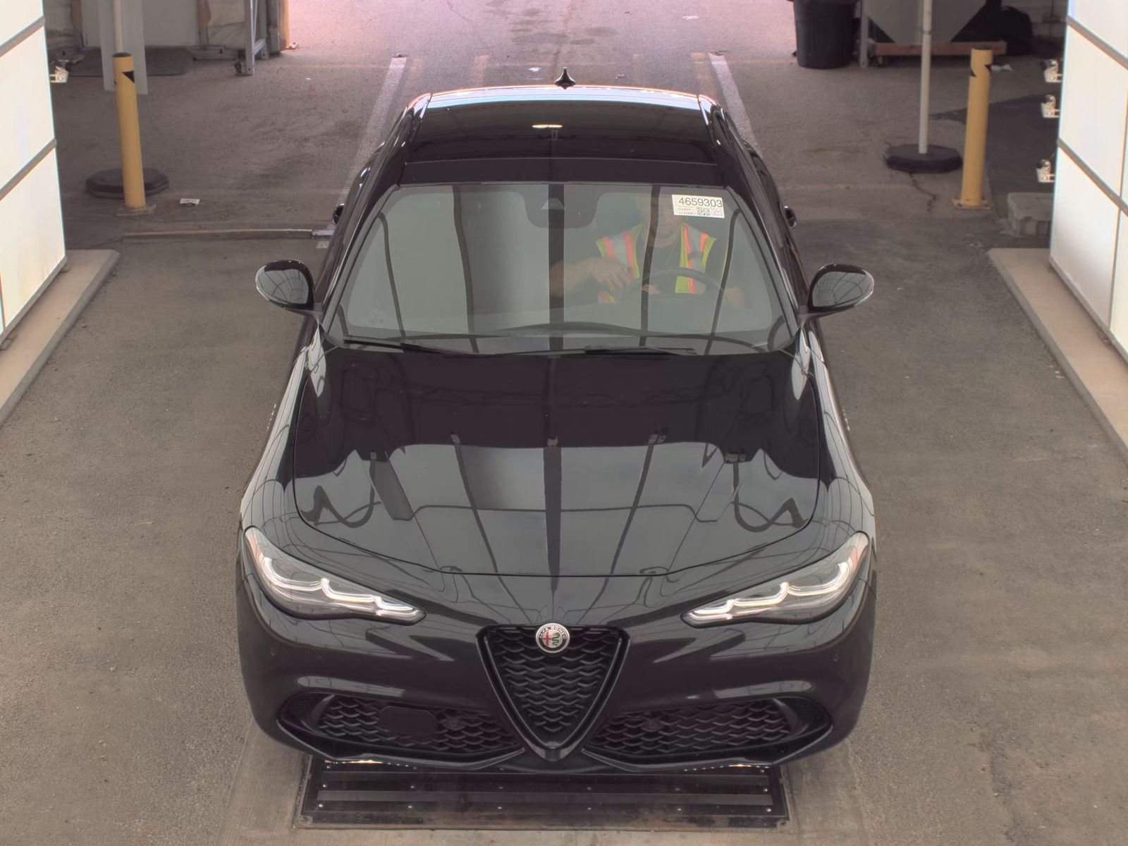 Alfa Romeo Giulia 2024 — photo 2