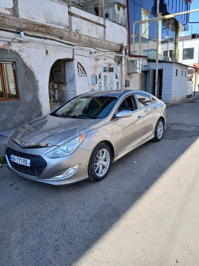 Hyundai Sonata 2011 — photo 2