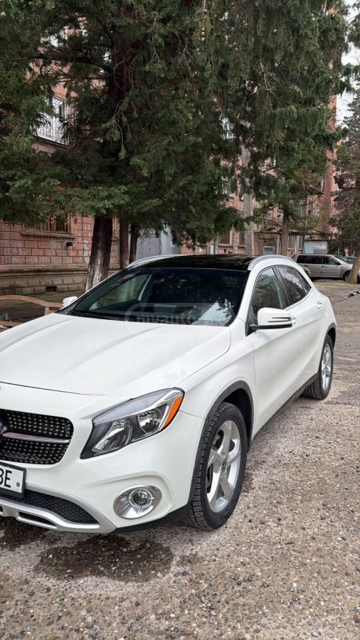 Mercedes-Benz GLA 250 2018 — photo 2