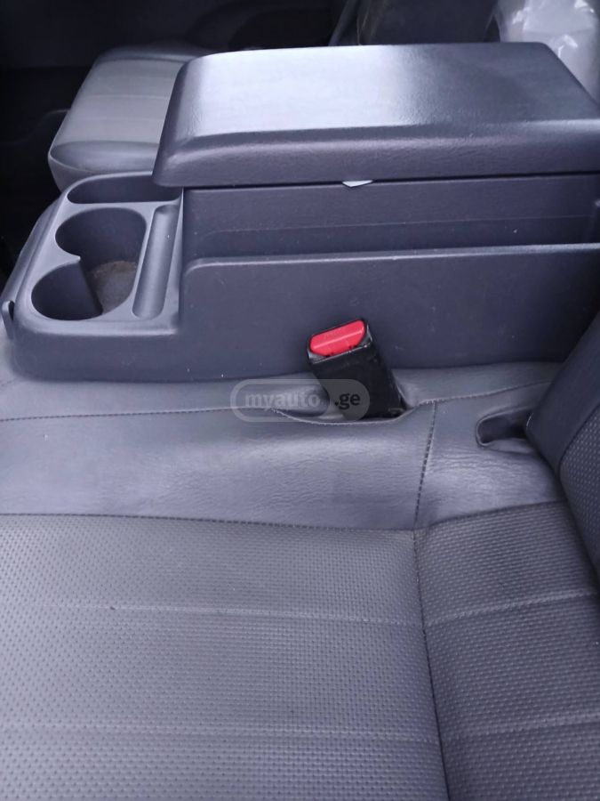 Mazda Bongo 2013 — photo 2