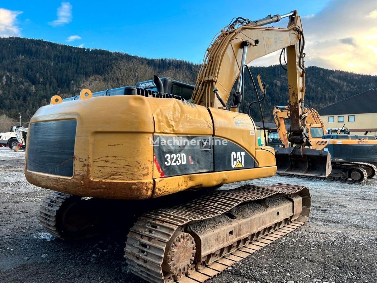 Caterpillar 120 / 120 AWD 2009 — photo 2