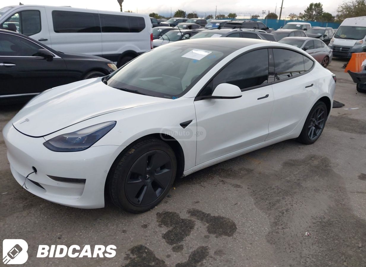 Tesla Model 3 2022 — photo 2