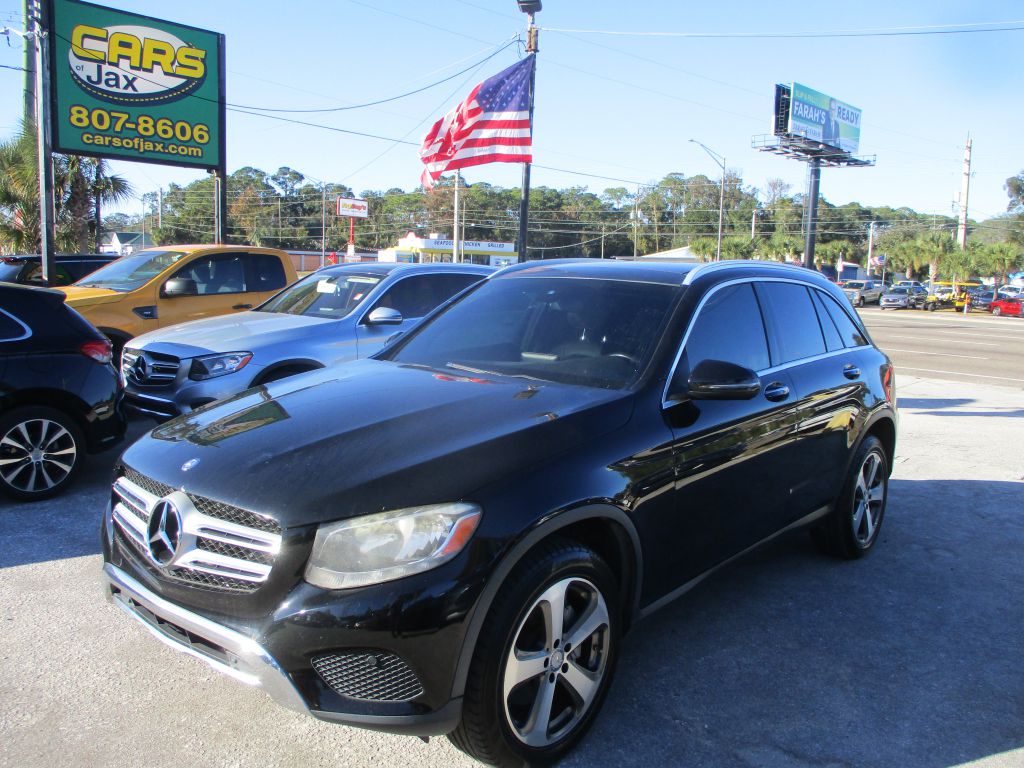 Mercedes-Benz GLC 300 2017 — photo 2
