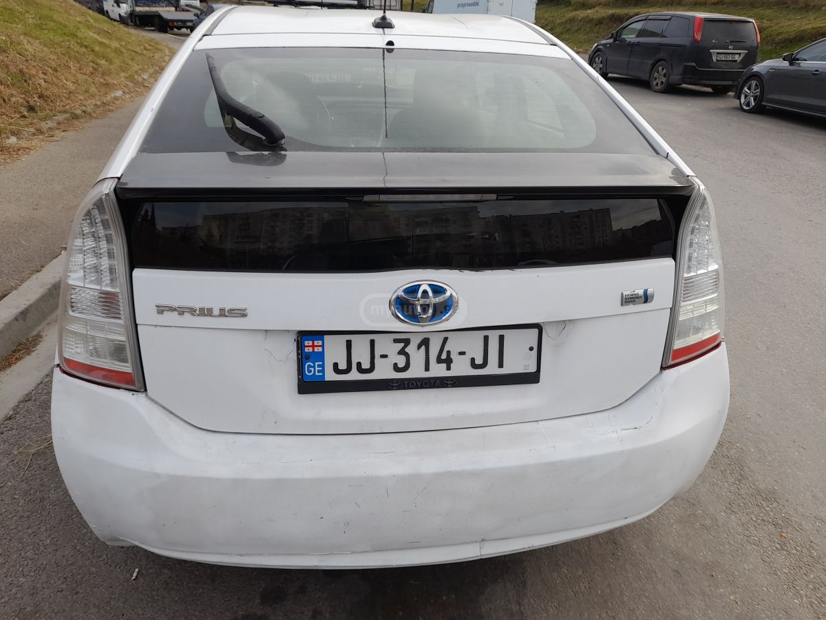 Toyota Prius 2011 — photo 2