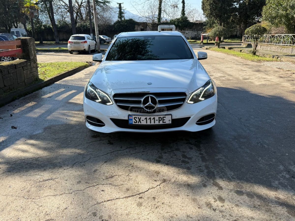 Mercedes-Benz E 220