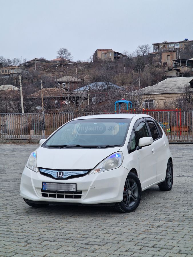 Honda FIT 2011 — photo 2