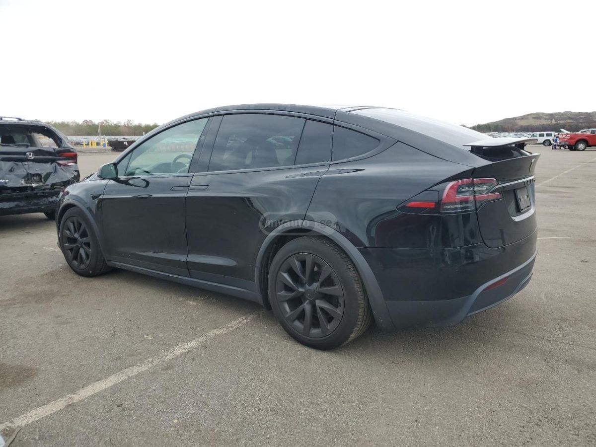 Tesla Model X 2022 — photo 2