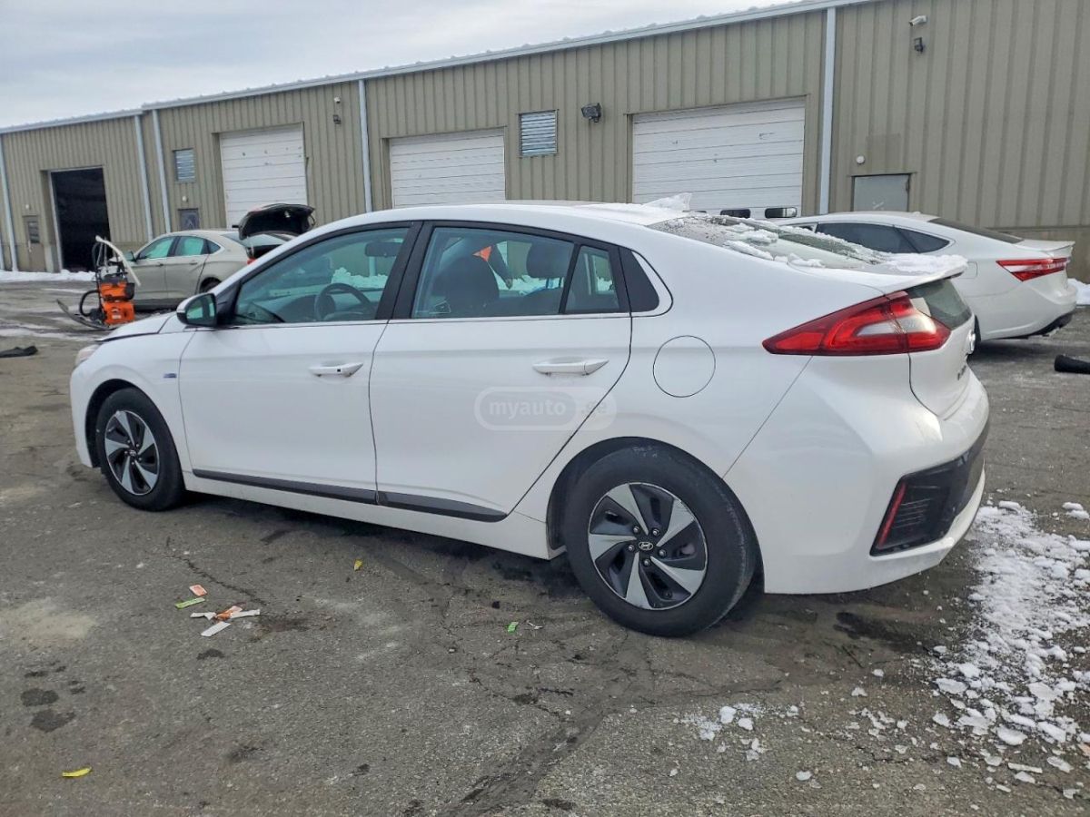 Hyundai Ioniq 2017 — photo 2