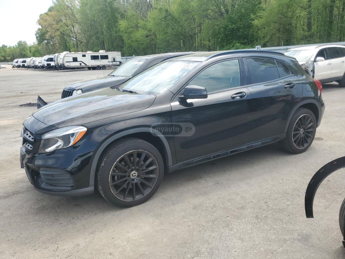 Mercedes-Benz GLA 250