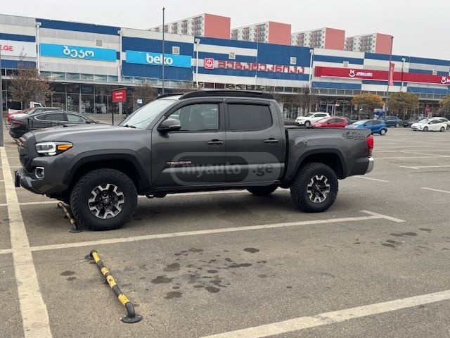 Toyota Tacoma