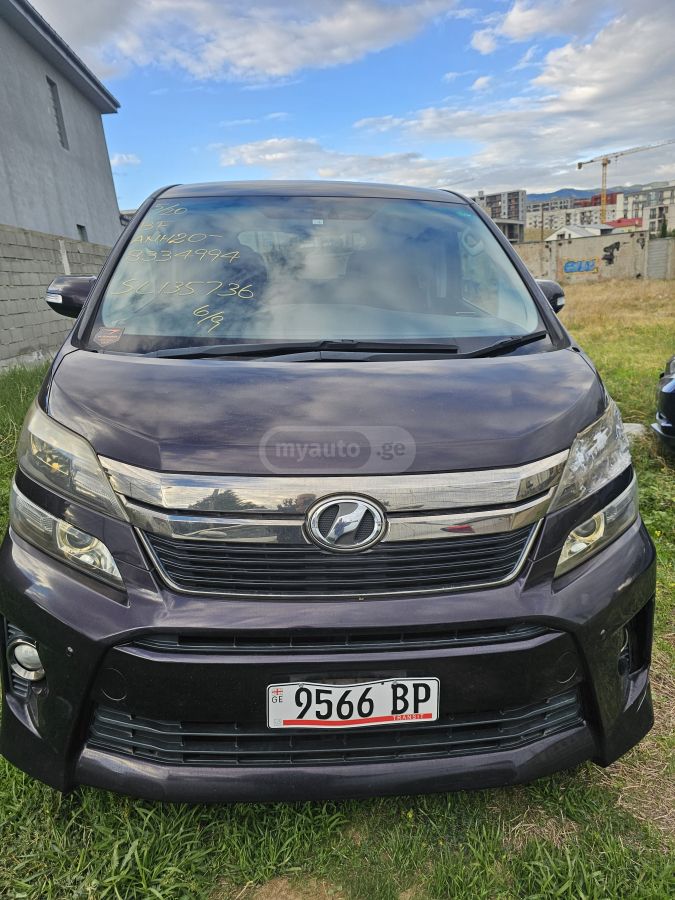 Toyota Alphard
