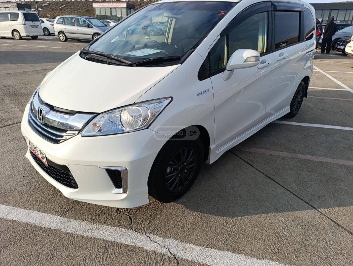 Honda Freed 2014 — photo 2
