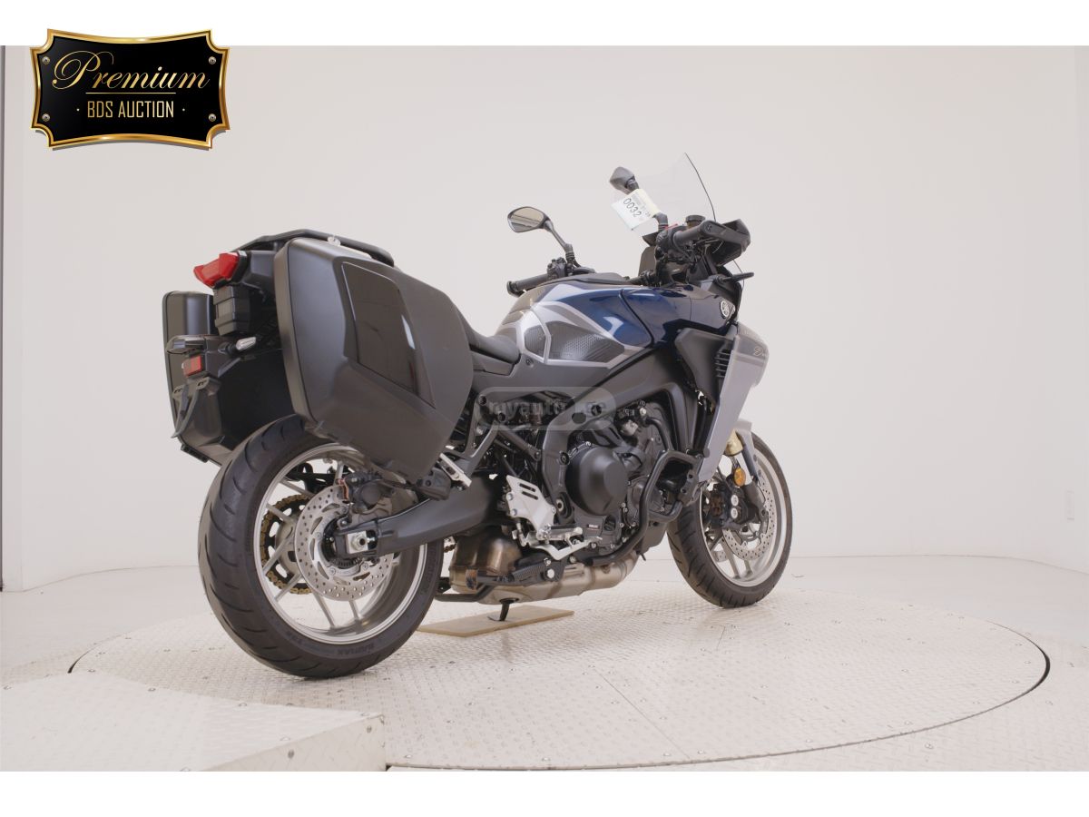 Yamaha MT-09 (FZ-09) 2025 — photo 2