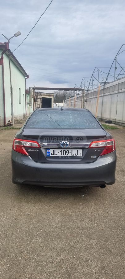 Toyota Camry 2012 — photo 2