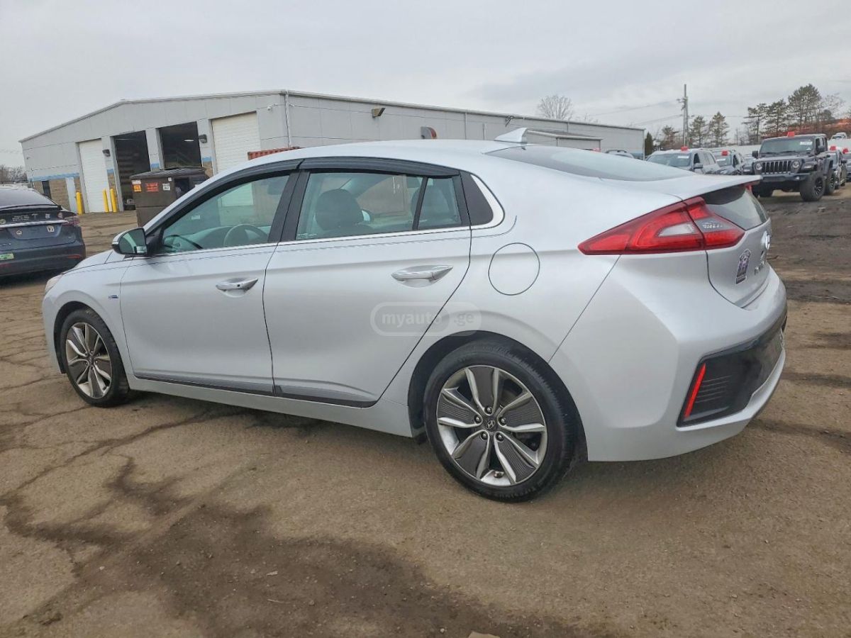 Hyundai Ioniq 2018 — photo 2