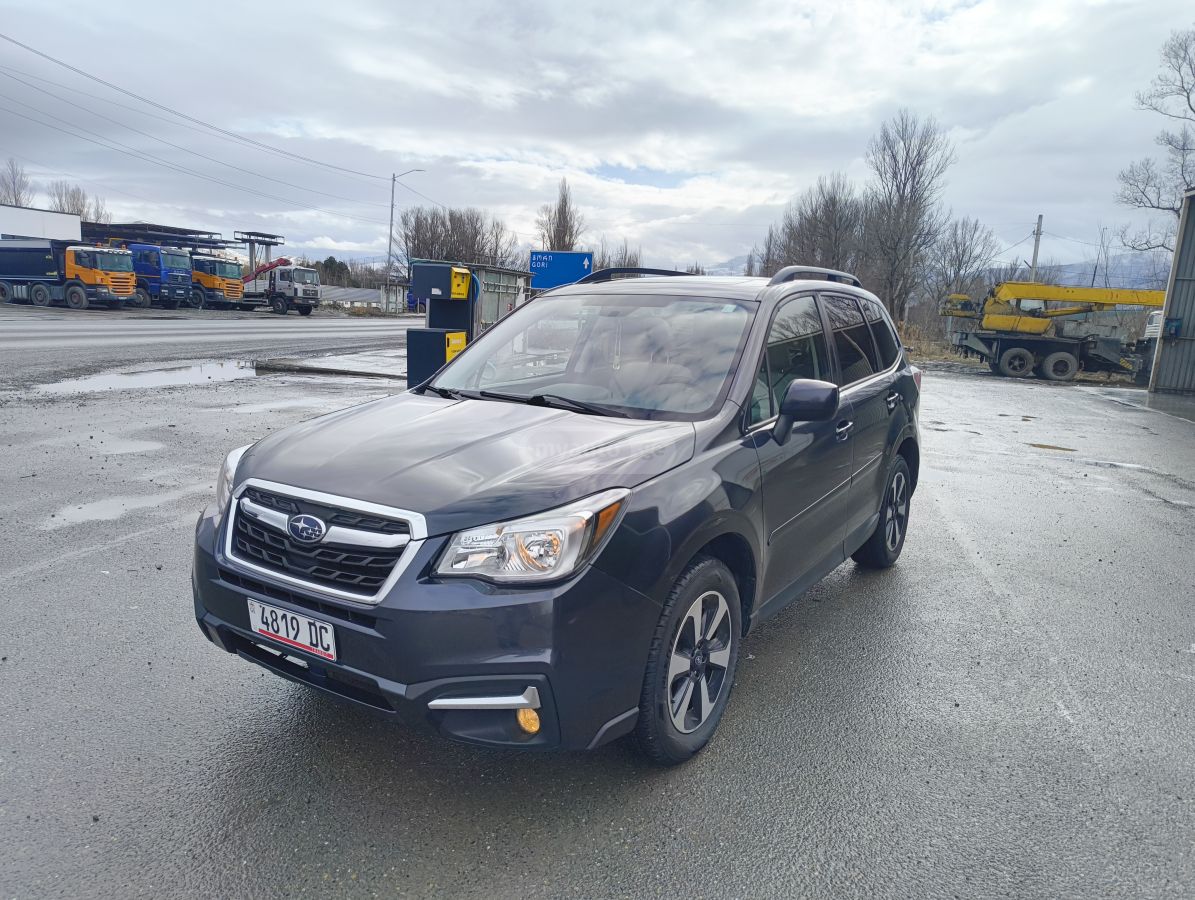 Subaru Forester 2018 — photo 2