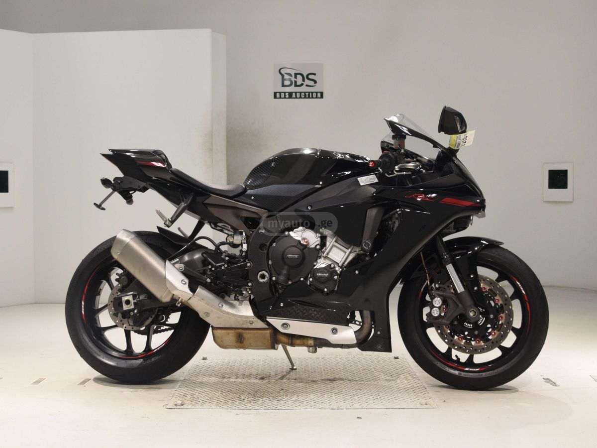 Yamaha YZF-R1 2016 — photo 2