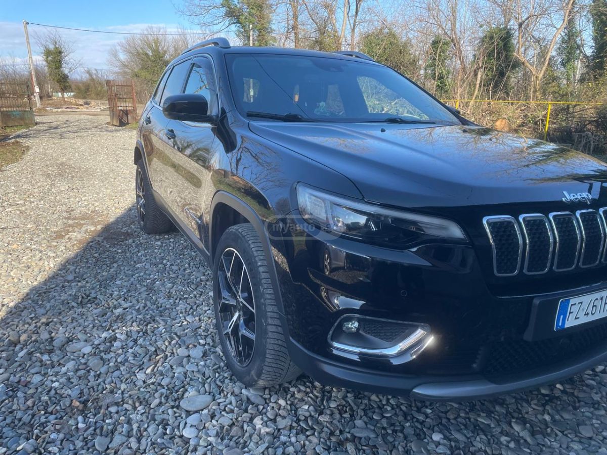 Jeep Cherokee 2019 — photo 2