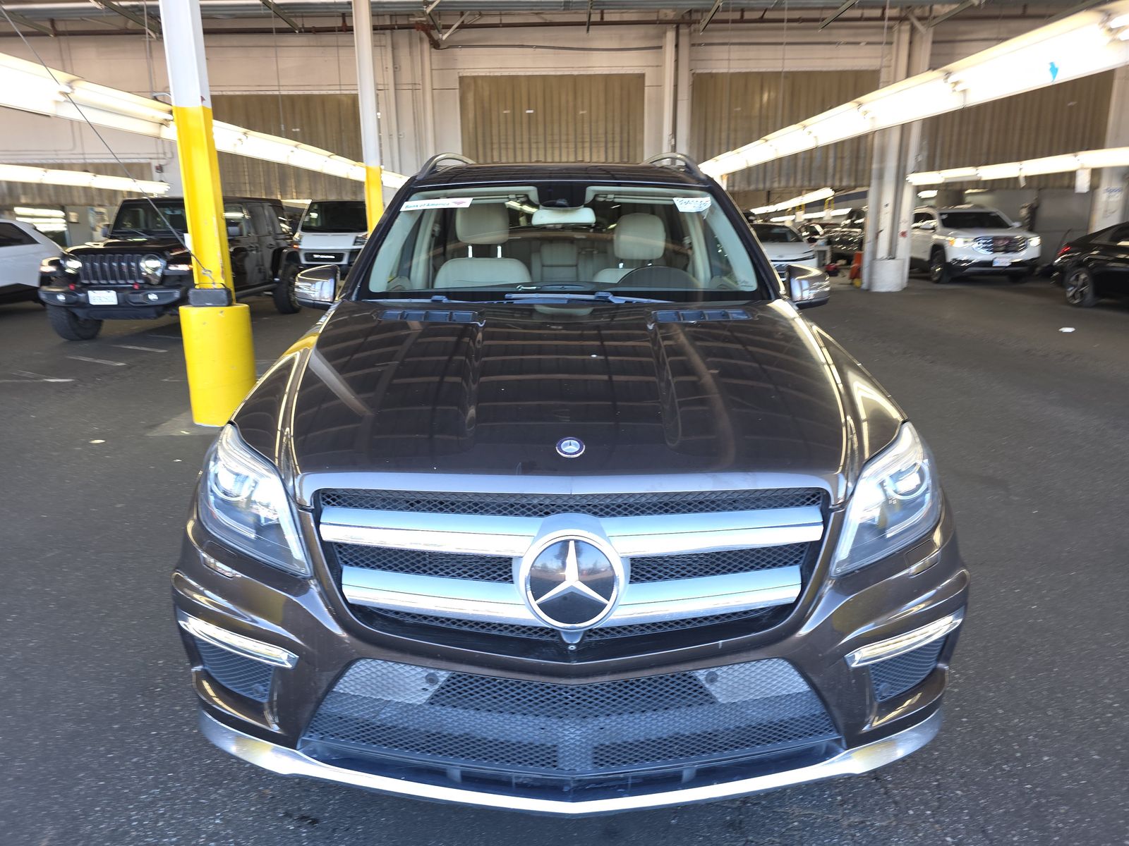 Mercedes-Benz GL 550 2016 — photo 2