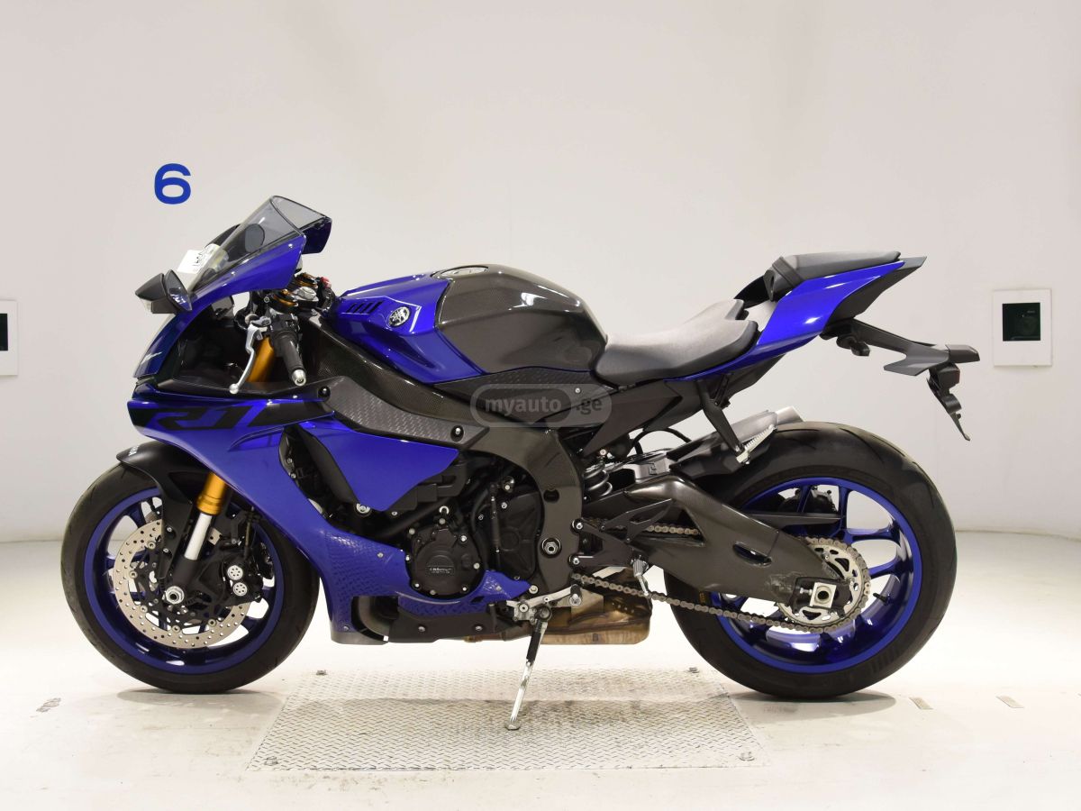 Yamaha YZF-R1 2018 — photo 2