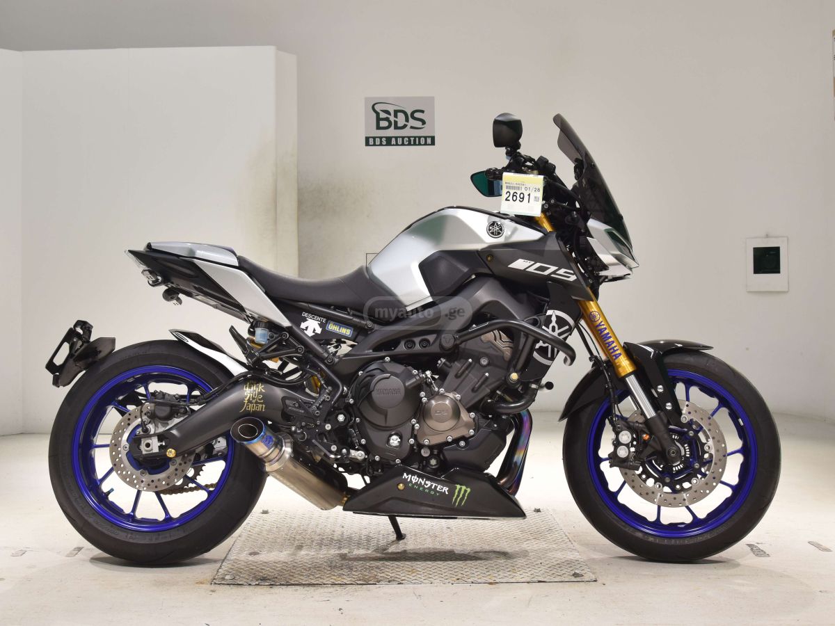 Yamaha MT-09 (FZ-09) 2018 — photo 2