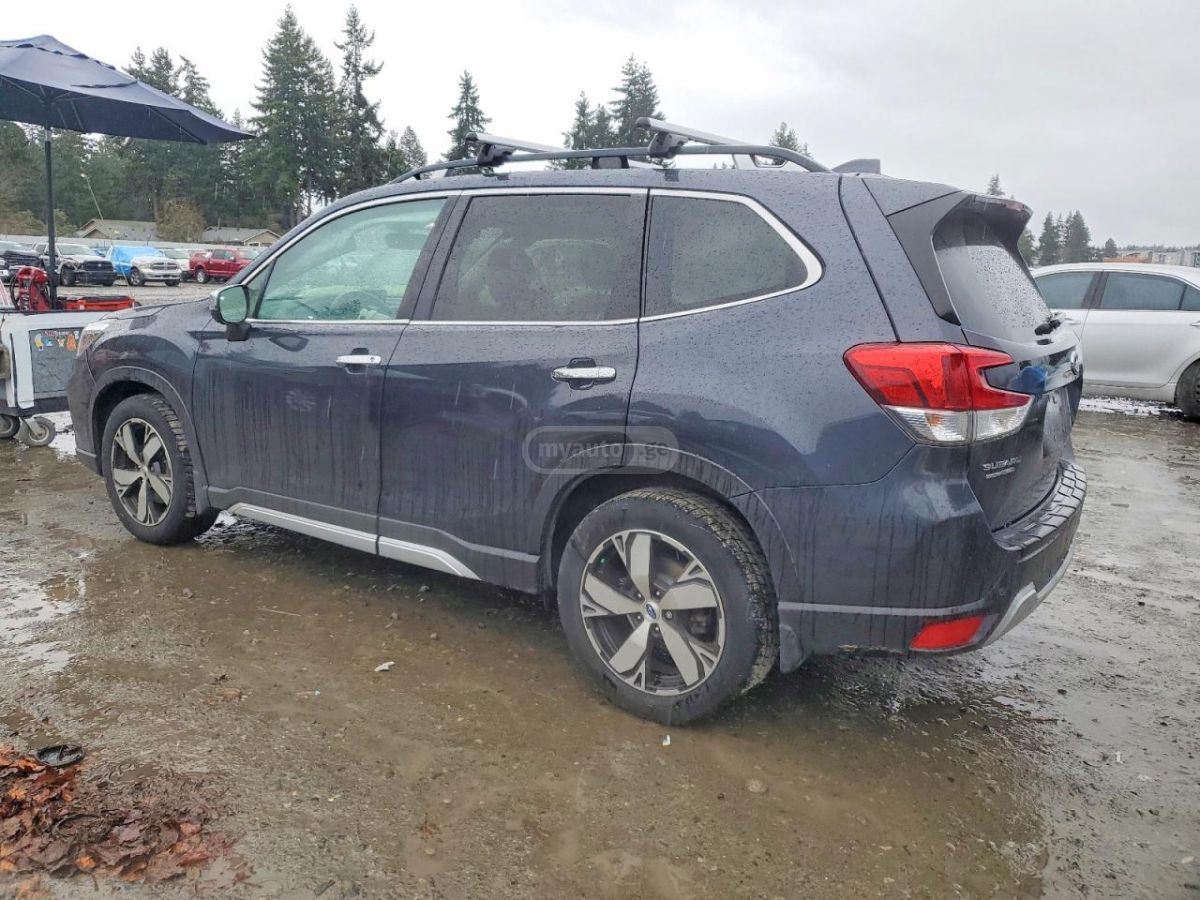 Subaru Forester 2019 — photo 2