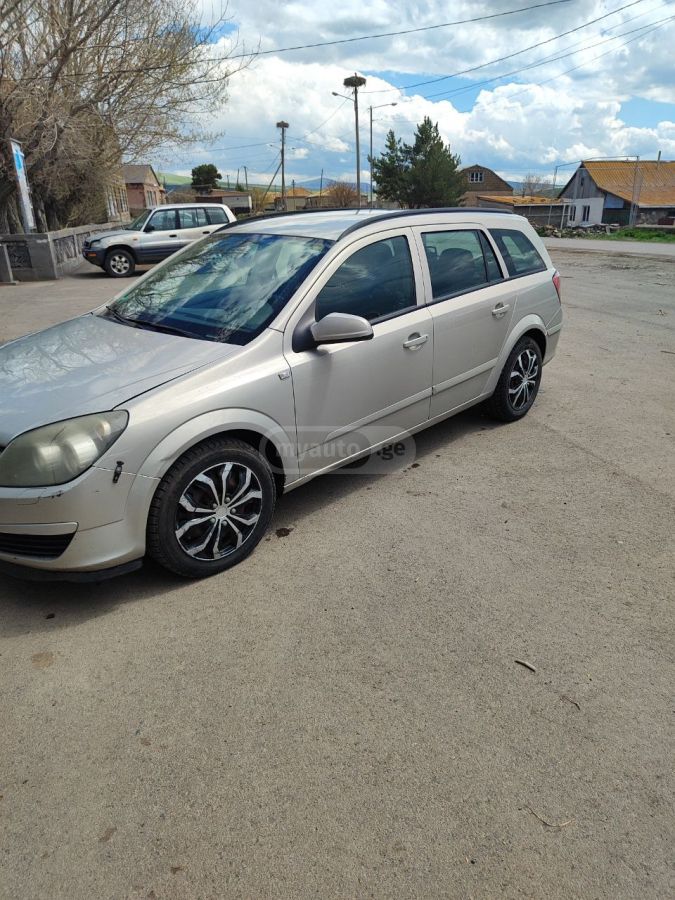 Opel Astra 2005 — photo 2