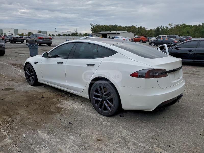 Tesla Model S 2022 — photo 2