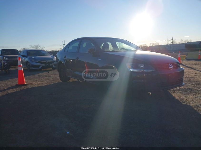 Volkswagen Jetta 2014 — photo 2