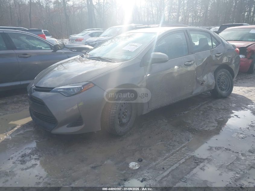 Toyota Corolla 2018 — photo 2