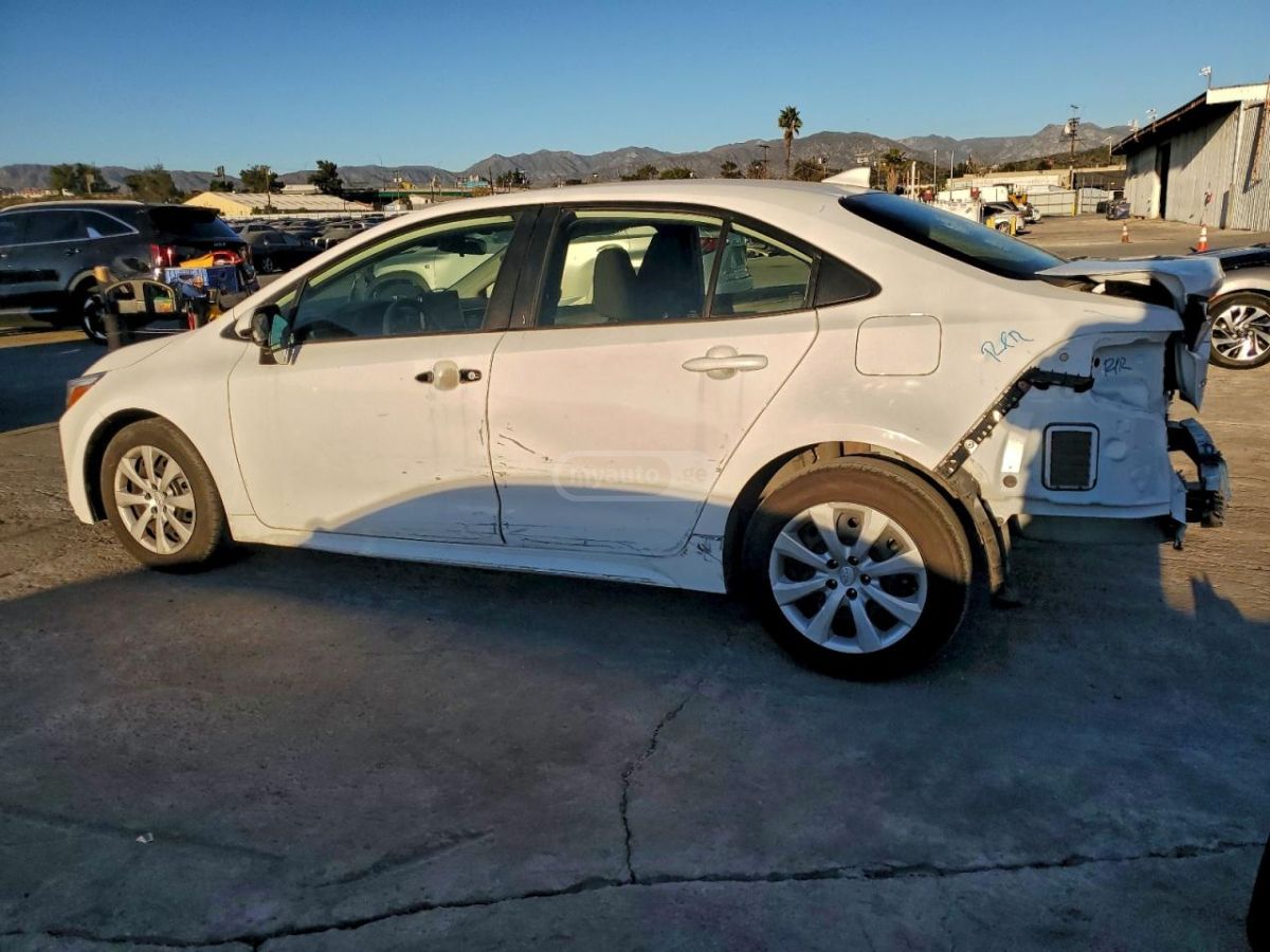 Toyota Corolla 2023 — photo 2