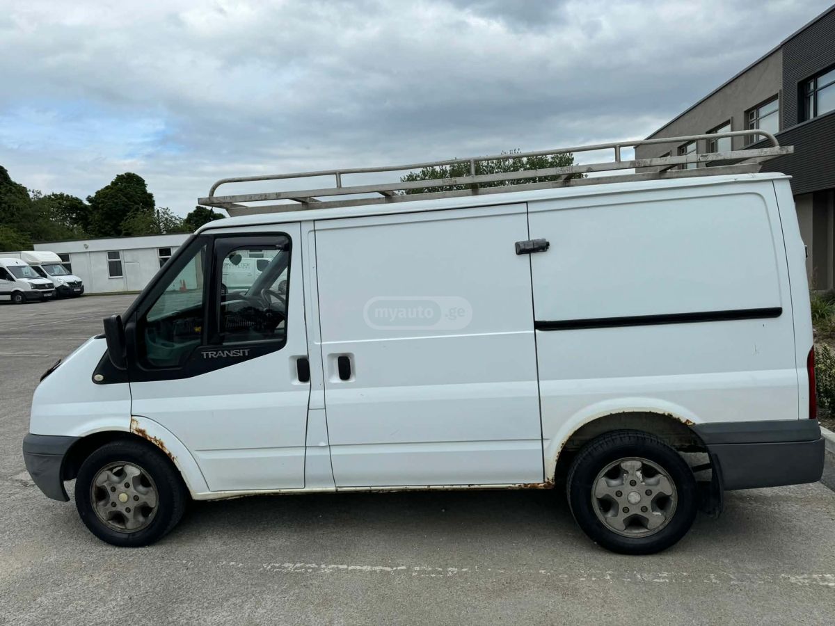 Ford Transit 2011 — photo 2