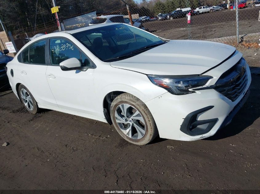 Subaru Legacy 2024 — photo 2