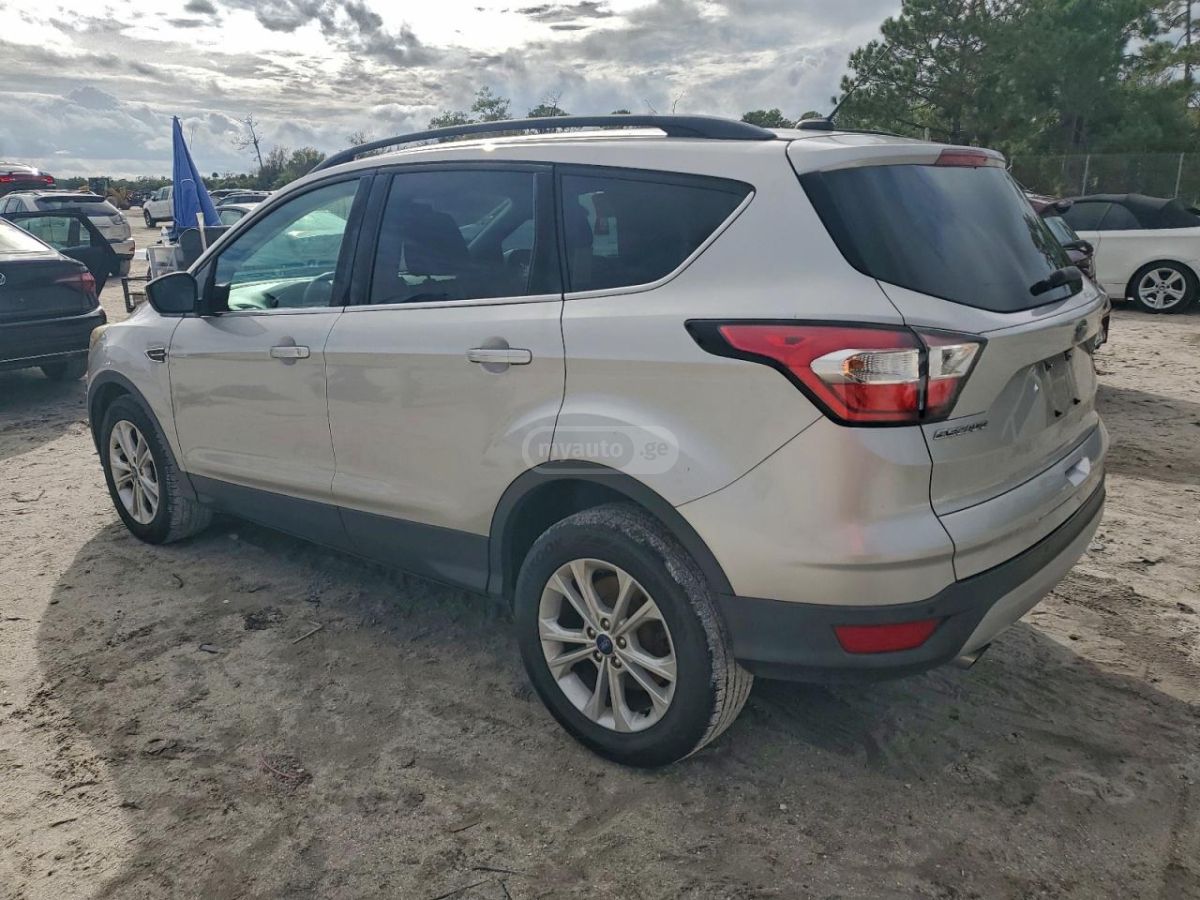 Ford Escape 2017 — photo 2