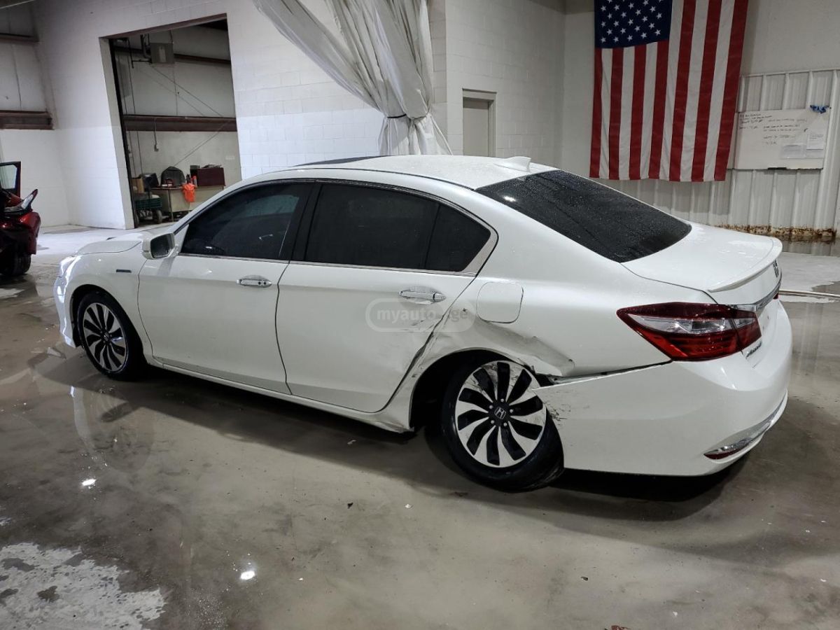 Honda Accord 2017 — photo 2