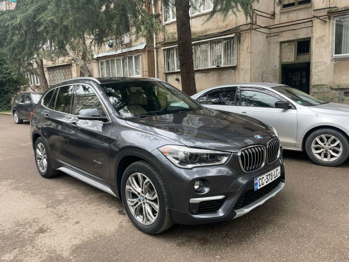 BMW X1