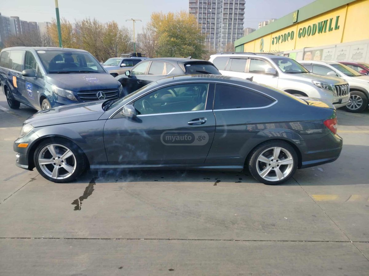 Mercedes-Benz C 250 2013 — photo 2