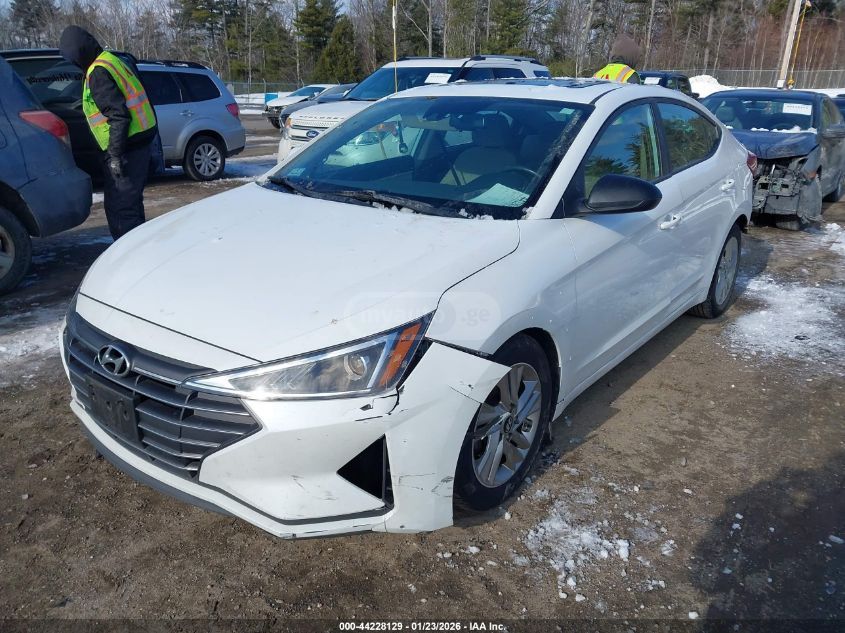 Hyundai Elantra 2019 — photo 2